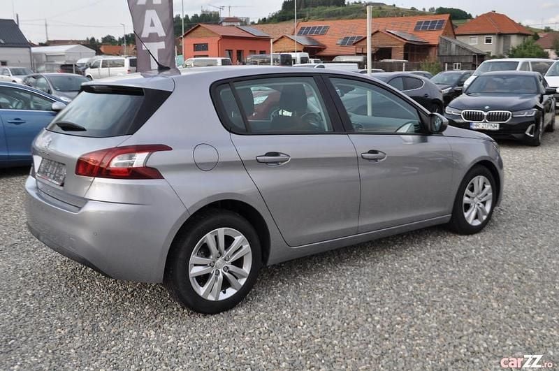 Second-hand Peugeot 308 82 CP (60 kW) 2015 Argintiu Hatchback