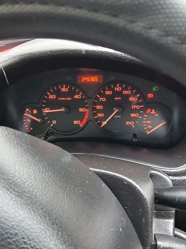 Utilizat 2009 Peugeot 206 Hatchback | 1.200 EUR - Imagine 1/4