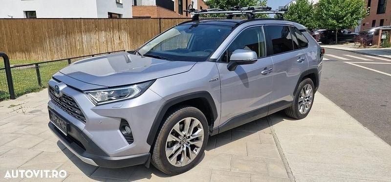 Gri Utilizat 2021 Toyota RAV4 Hybrid Luxury SUV | 32.500 EUR (Puțin scump) - Imagine 1/4