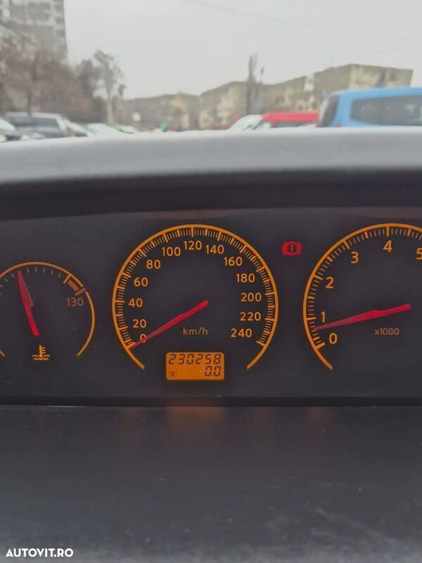 Gri Utilizat 2006 Nissan Primera Visia Berlinǎ | 1.600 EUR - Imagine 1/4