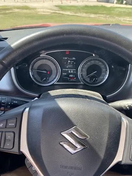 Rosu Utilizat 2019 Suzuki Vitara SUV | 16.000 EUR - Imagine 1/4