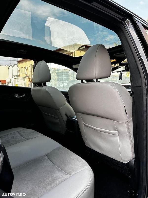 Second-hand Nissan Qashqai 360º 130 CP (95 kW) 2014 Culoarenegru SUV