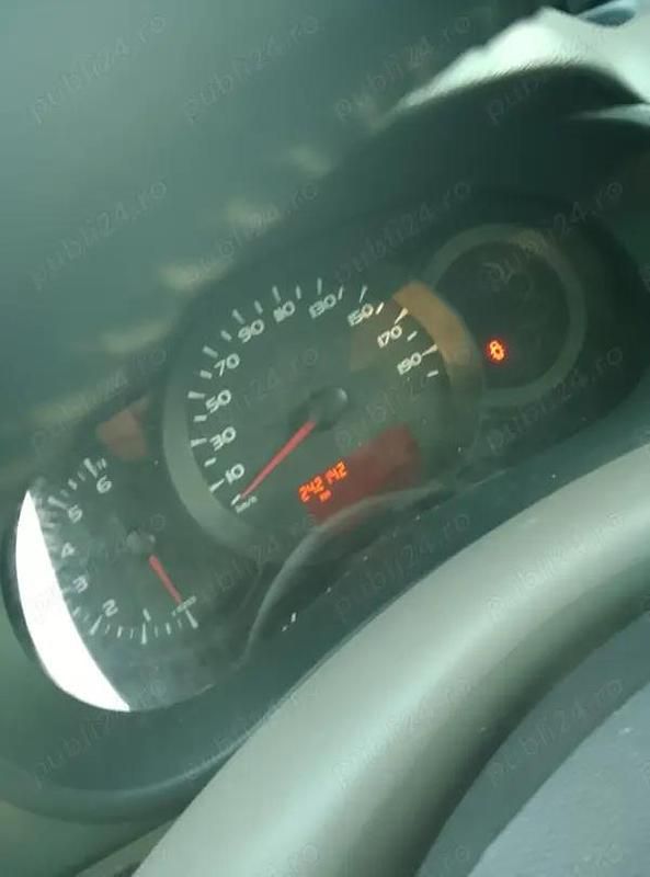 Rosu Utilizat 2009 Renault Kangoo Van | 3.500 EUR - Imagine 1/4