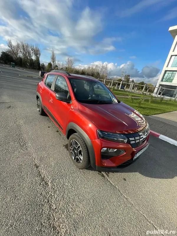 Second-hand Dacia Spring Comfort Plus 32 kW (44 CP) 2023 Rosu Hatchback