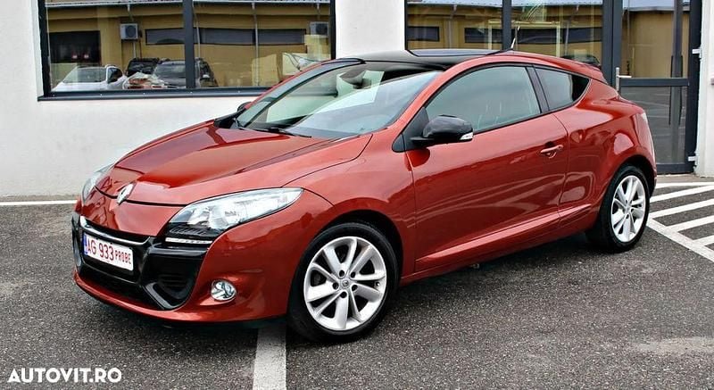 Portocaliu Utilizat 2012 Renault Mégane Coupé Dynamique Coupe | 5.850 EUR - Imagine 1/4