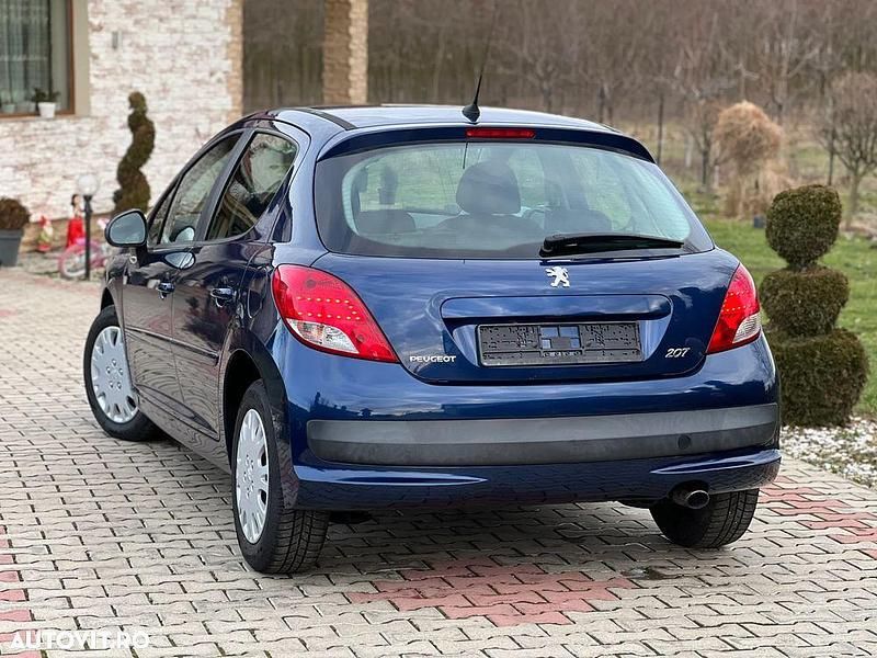 Second-hand Peugeot 207 Premium 95 CP (69 kW) 2010 Culoarealbastru Hatchback