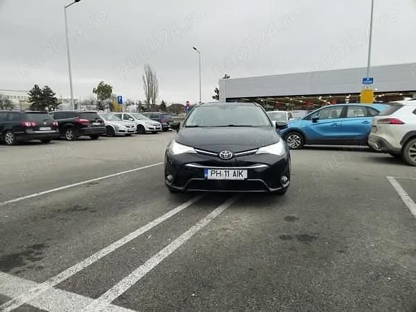 Negru Utilizat 2015 Toyota Avensis Break | 13.149 EUR (Preț OK) - Imagine 1/4