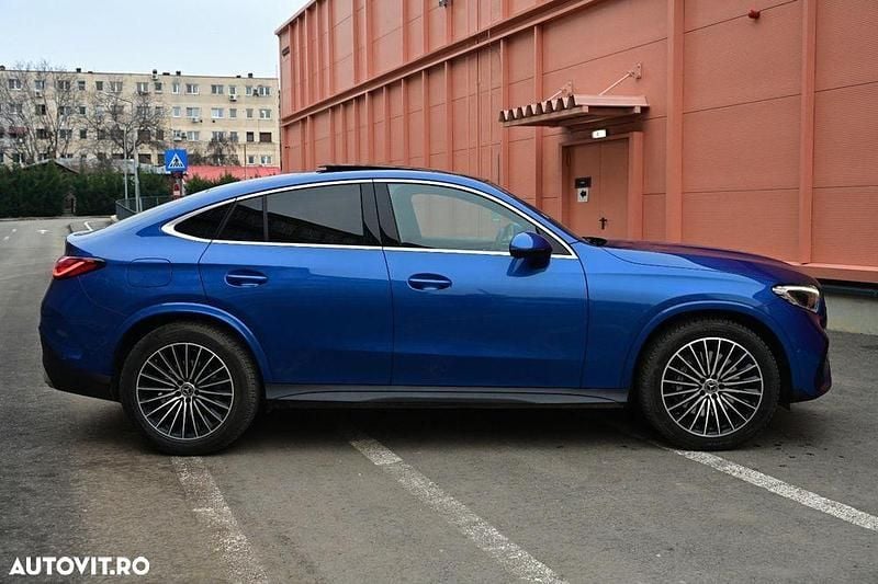 Second-hand Mercedes GLC300 Advanced 269 CP (197 kW) 2024 Culoarealbastru Coupe