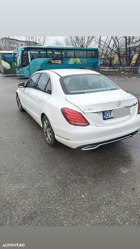 Second-hand Mercedes C180 Avantgarde 156 CP (114 kW) 2015 Culoarealb Berlinǎ