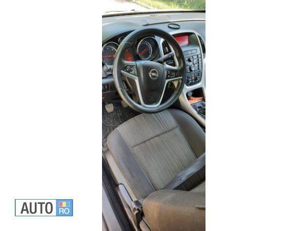 Second-hand Opel Astra 125 CP (91 kW) 2011 Gri Break