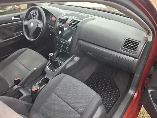 Second-hand VW Jetta 105 CP (77 kW) 2007 Berlinǎ