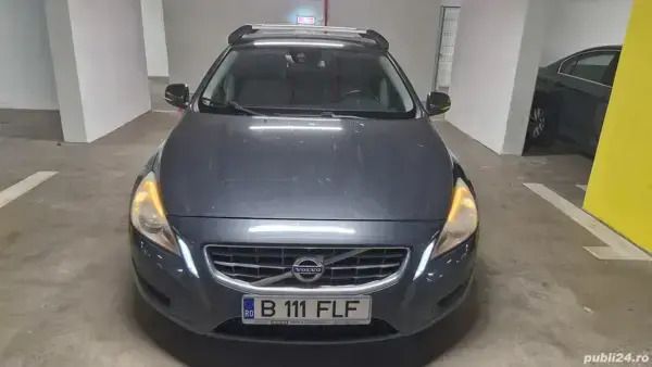 Utilizat 2023 Volvo S60 Berlinǎ | 7.500 EUR - Imagine 1/4