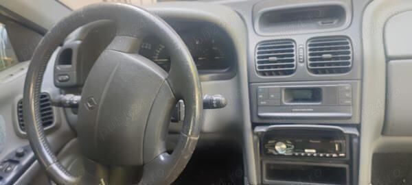 Utilizat 1998 Renault Laguna Break | 1.000 EUR - Imagine 1/4