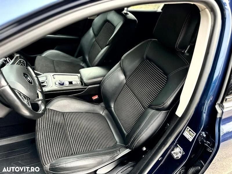 Second-hand Renault Talisman Business 160 CP (117 kW) 2016 Culoarealbastru Break