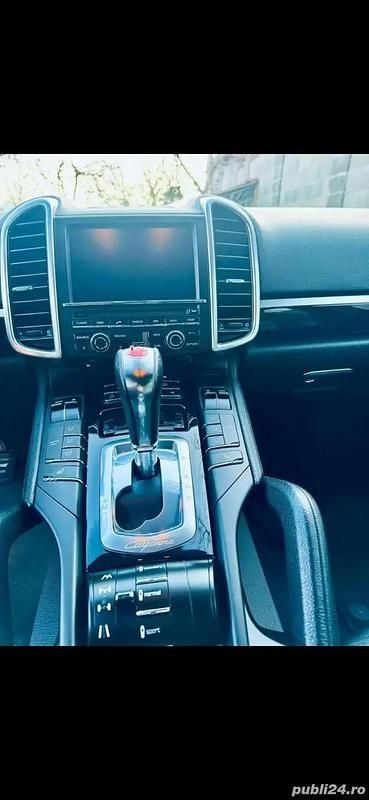 Second-hand Porsche Cayenne 245 CP (180 kW) 2012 SUV