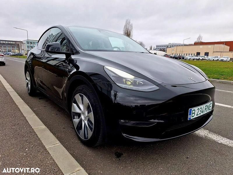 Second-hand Tesla Model Y 378 kW (514 CP) 2021 Culoarenegru SUV