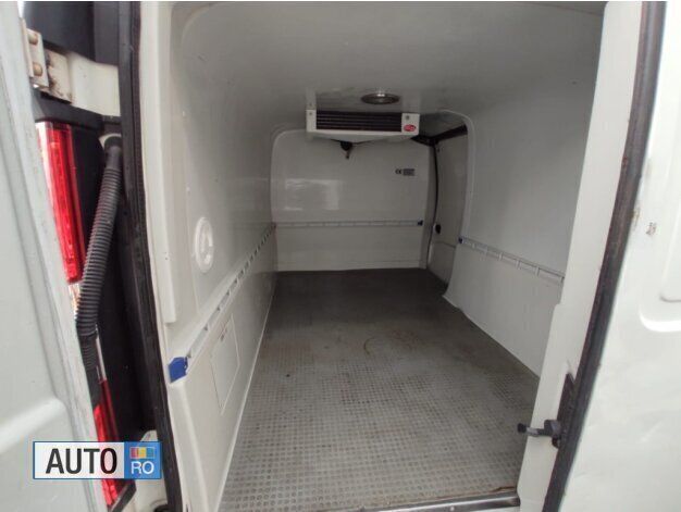 Second-hand Fiat Doblò 101 CP (74 kW) 2009 Alb Monovolum