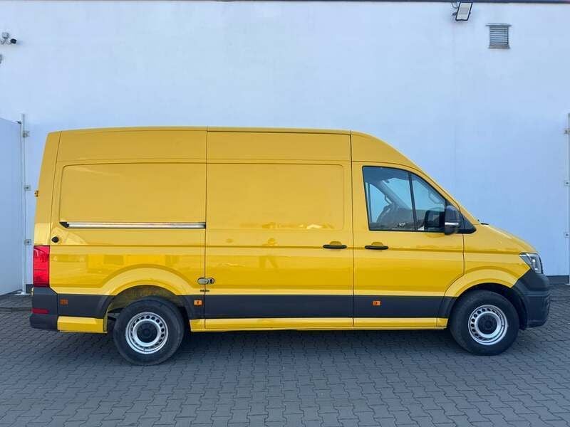 Second-hand VW Crafter 140 CP (102 kW) 2020 Galben mediu  normal Van