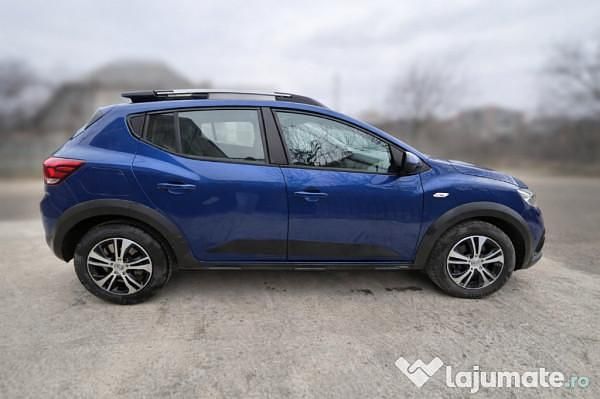 Second-hand Dacia Sandero Stepway 100 CP (73 kW) 2022 Albastru Berlinǎ