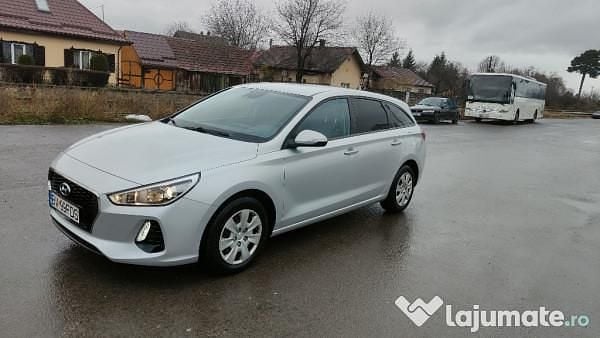 Culoaregri Utilizat 2018 Hyundai i30 Cabrio | 9.400 EUR - Imagine 1/4