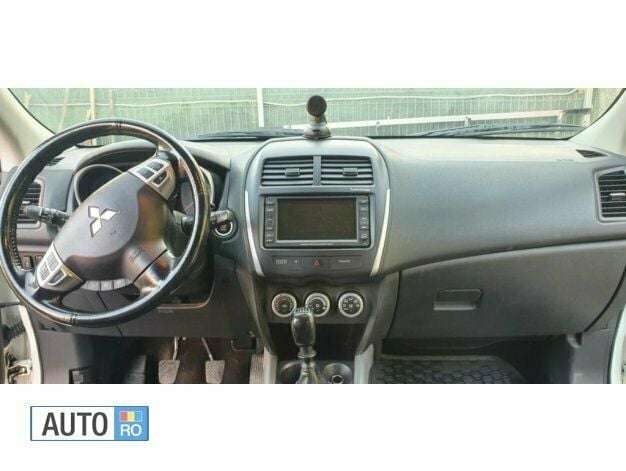 Second-hand Mitsubishi ASX Instyle 150 CP (110 kW) 2011 Alb SUV