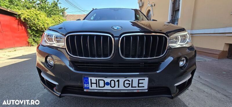 Gri Utilizat 2018 BMW X5 SUV | 31.000 EUR (Super Preț) - Imagine 1/4