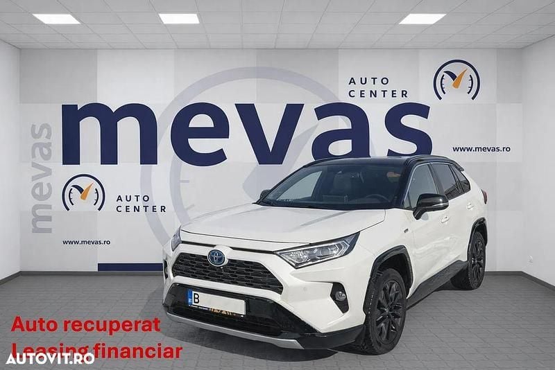 Second-hand Toyota RAV4 Hybrid 178 CP (130 kW) 2021 Culoarealb SUV