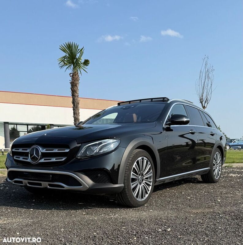 Negru Utilizat 2017 Mercedes E220 Avantgarde Break | 34.990 EUR - Imagine 1/4