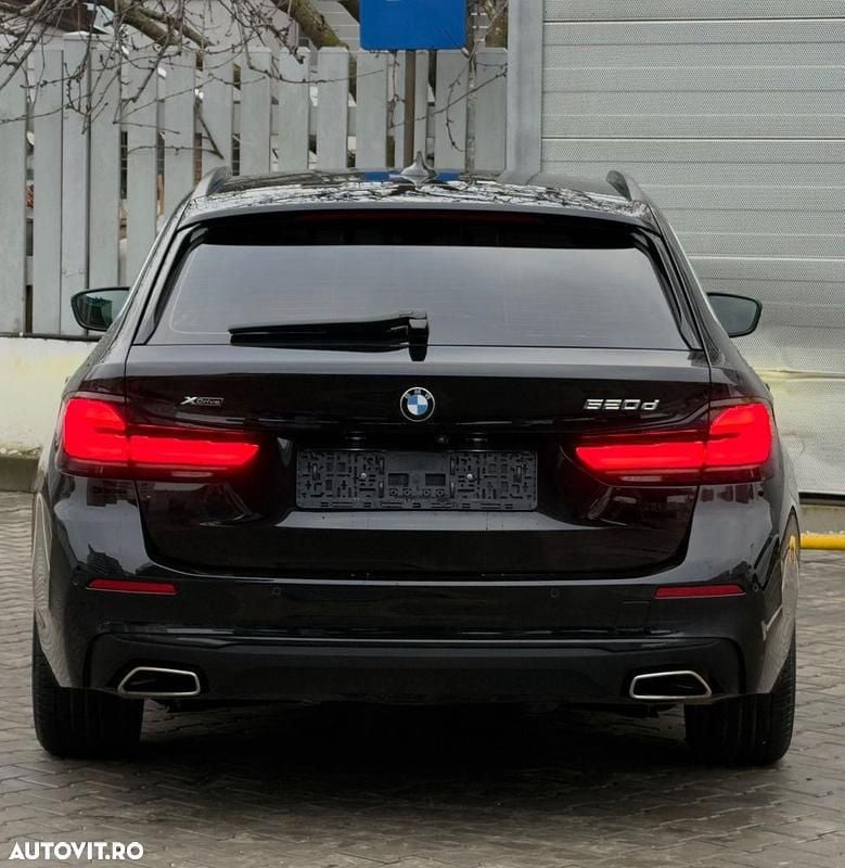 Second-hand BMW 520 190 CP (139 kW) 2022 Culoarenegru Break