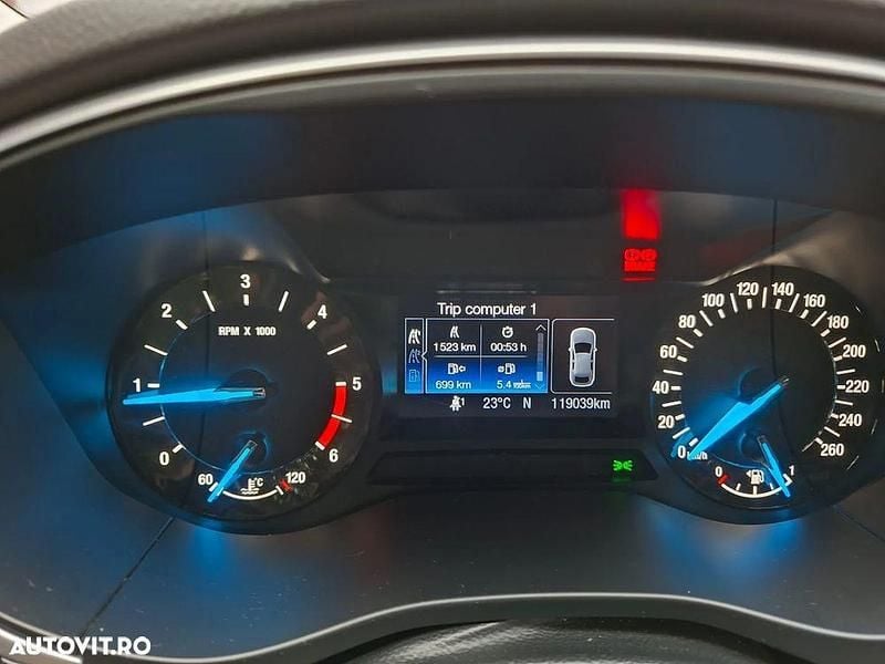 Culoarealbastru Utilizat 2016 Ford Mondeo Berlinǎ | 9.150 EUR (Preț bun) - Imagine 1/4