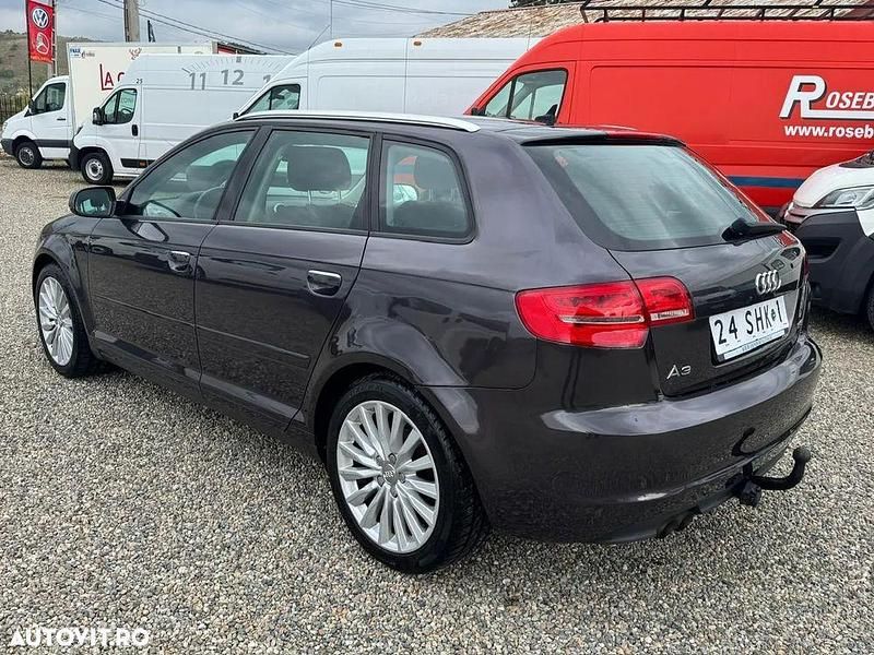 Second-hand Audi A3 Ambiente 125 CP (91 kW) 2012 Culoarenegru Hatchback