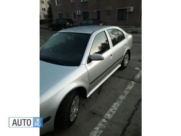 Gri Utilizat 2005 Skoda Octavia Berlinǎ | 2.550 EUR (Preț OK) - Imagine 1/4