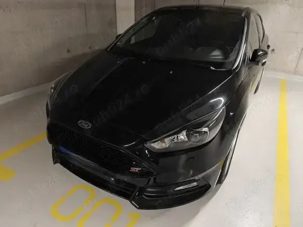 Second-hand Ford Focus ST 250 CP (183 kW) 2017 Negru Hatchback
