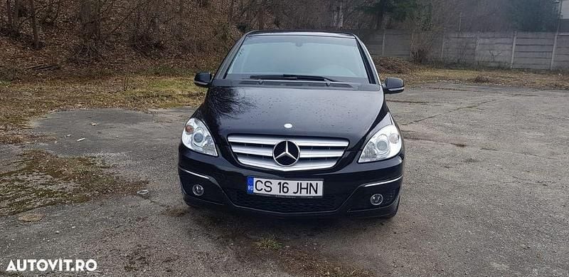 Culoarenegru Second-hand 2009 Mercedes B180 Monovolum | 3.500 EUR (Preț OK) - Imagine 1/4