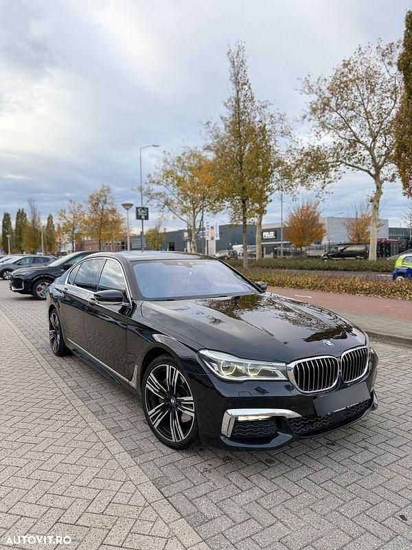 Second-hand BMW 730L Luxury Line 265 CP (194 kW) 2016 Culoarenegru Berlinǎ