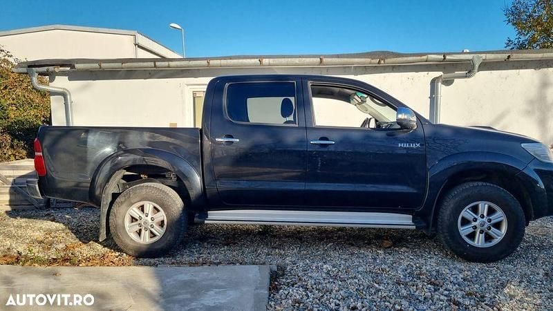 Second-hand Toyota HiLux Comfort 144 CP (105 kW) 2011 Negru Pickup