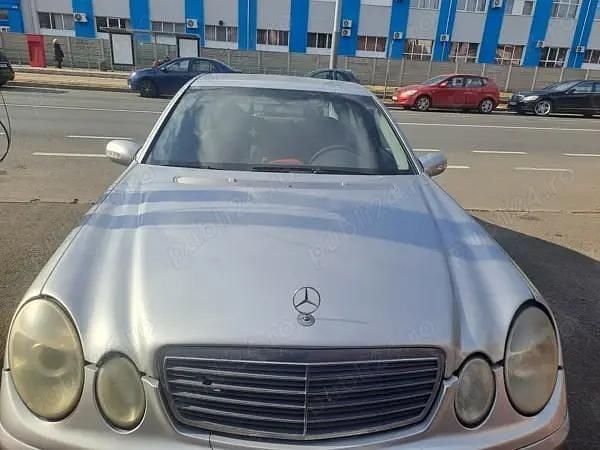 Utilizat 2004 Mercedes 220 Berlinǎ | 2.000 EUR - Imagine 1/3