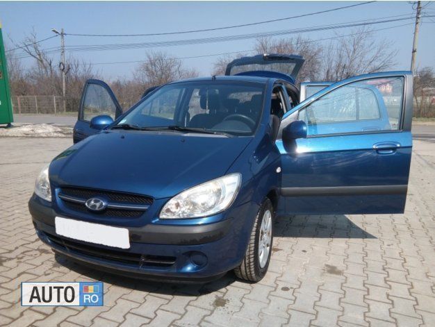 Second-hand Hyundai Getz 90 CP (66 kW) 2006 Albastru metalizat Hatchback