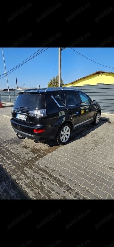Second-hand Mitsubishi Outlander 140 CP (102 kW) 2009 Negru SUV
