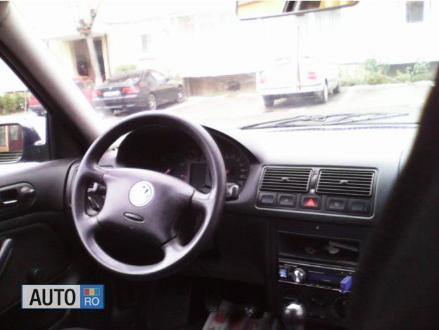 Second-hand VW Golf IV 110 CP (80 kW) 2001 Albastru Break