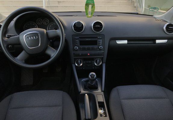 Second-hand Audi A3 Sport 102 CP (75 kW) 2011 Alb Hatchback