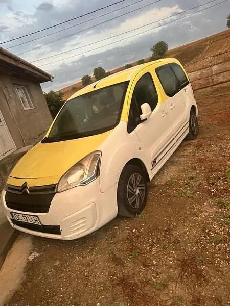 Utilizat 2017 Citroën Berlingo Monovolum | 1.800 EUR - Imagine 1/4