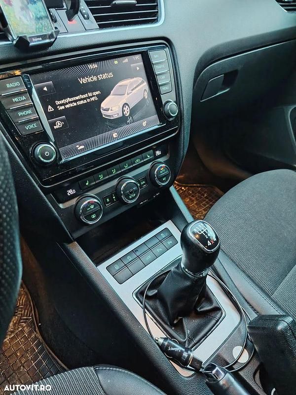 Second-hand Skoda Octavia Drive 150 CP (110 kW) 2014 Culoaregri Hatchback