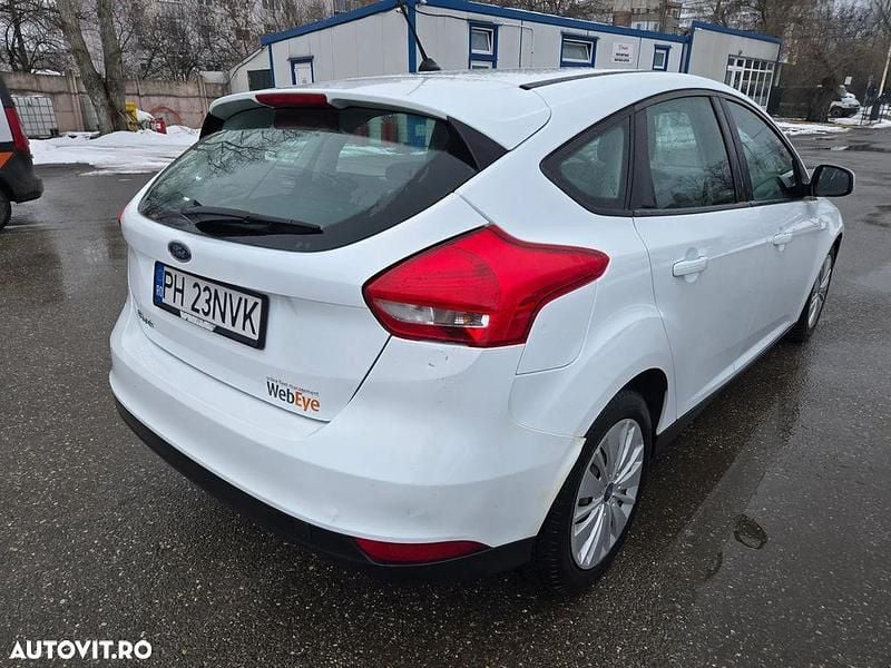 Second-hand Ford Focus 150 CP (110 kW) 2017 Culoarealb Hatchback