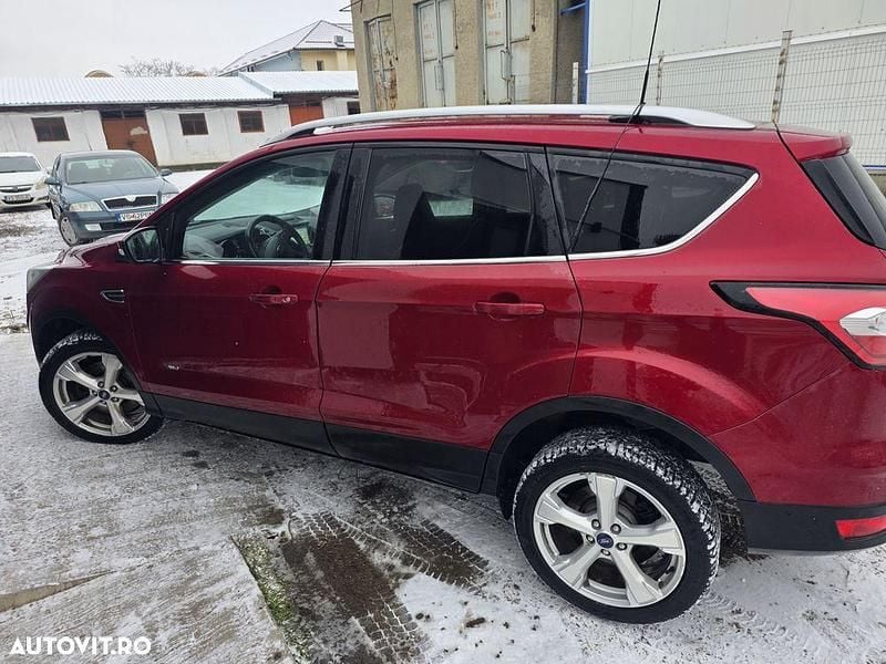 Second-hand Ford Kuga Titanium 180 CP (132 kW) 2019 Culoarerosu SUV