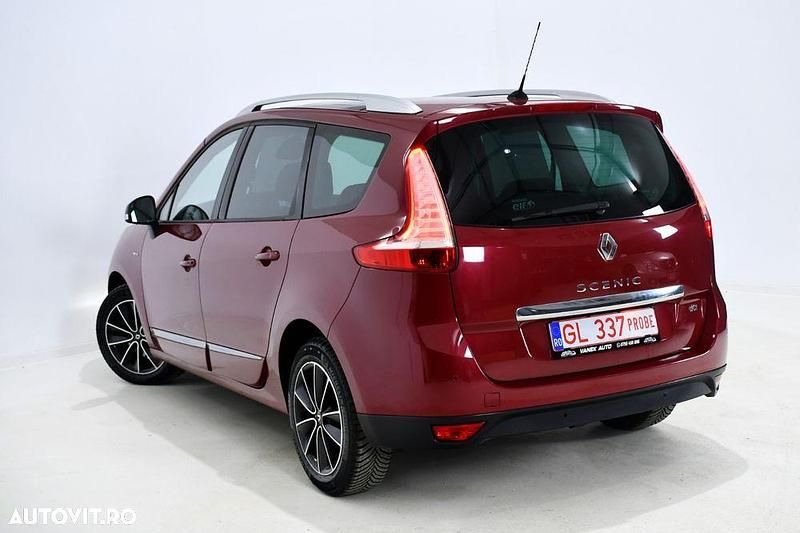 Second-hand Renault Grand Scénic III Bose Edition 130 CP (95 kW) 2014 Culoarerosu Monovolum