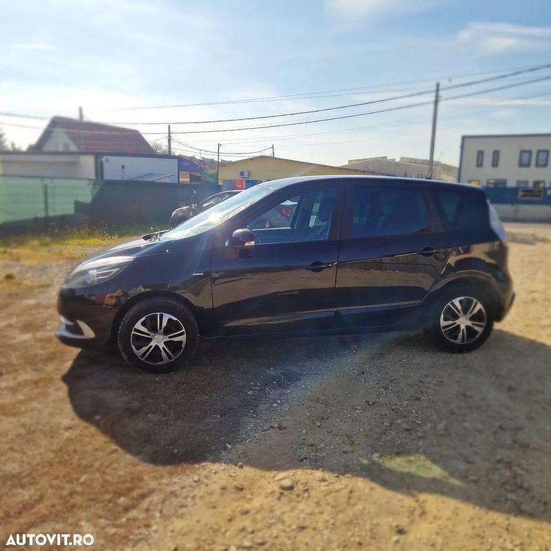 Second-hand Renault Scénic III LIMITED 110 CP (80 kW) 2016 Culoarenegru Monovolum