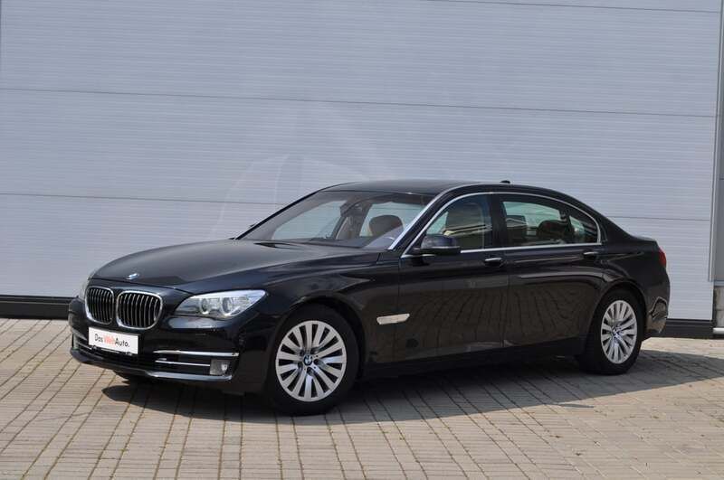 Negru metalic perleffect Utilizat 2014 BMW 750L Berlinǎ | 22.000 EUR (Preț OK) - Imagine 1/4