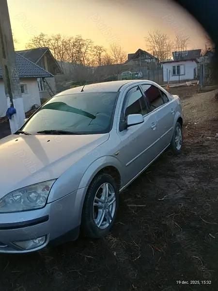 Second-hand Ford Mondeo 130 CP (95 kW) 2005 Berlinǎ