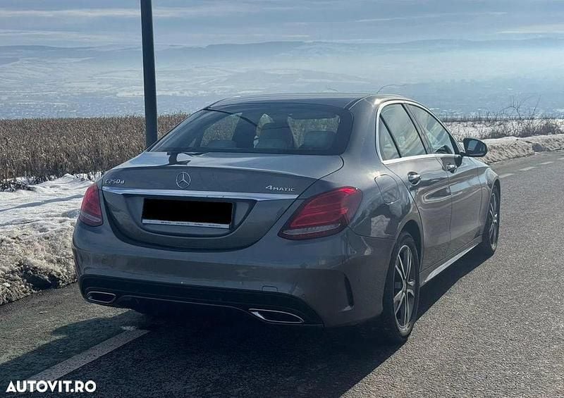 Second-hand Mercedes C250 204 CP (150 kW) 2017 Culoaregri Berlinǎ